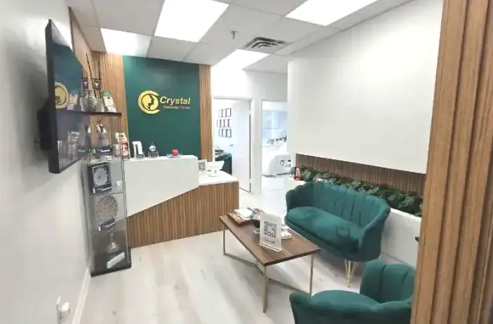 Reception of Crystal Cosmetic Clinic, 5460 Yonge St, Unit 209