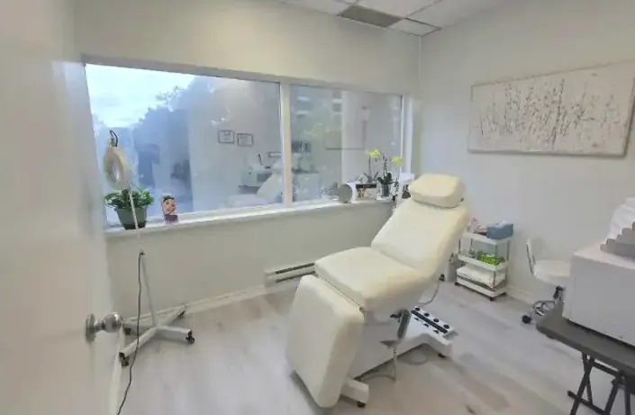 Treatment room at Crystal Cosmetic Clinic